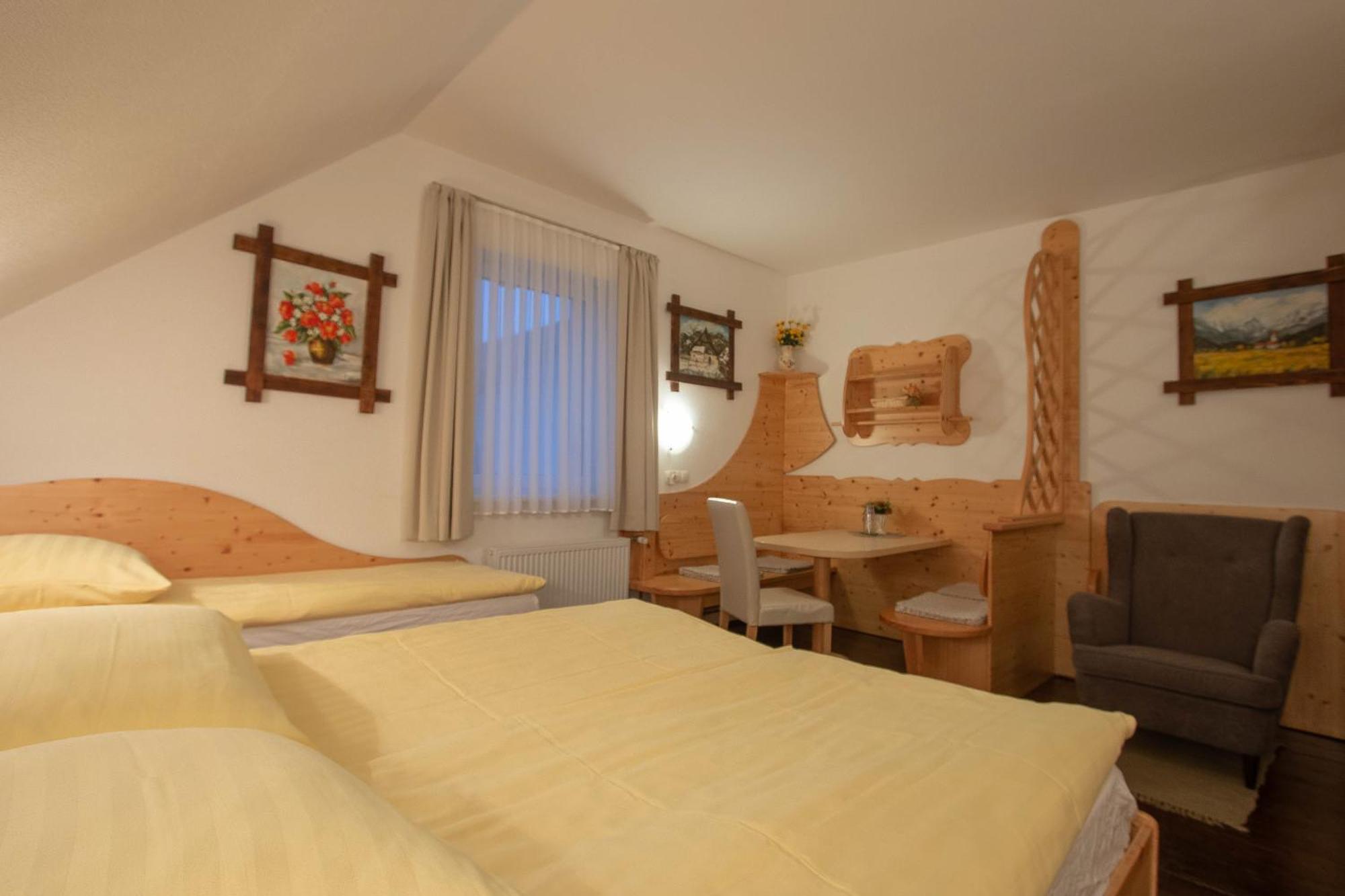 Хостел Mama'S House Церклє-на-Горенськем Екстер'єр фото