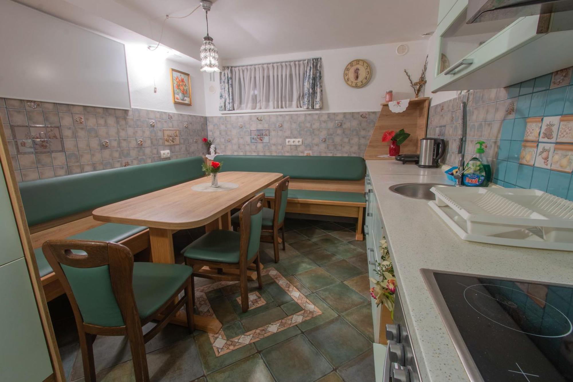 Хостел Mama'S House Церклє-на-Горенськем Екстер'єр фото