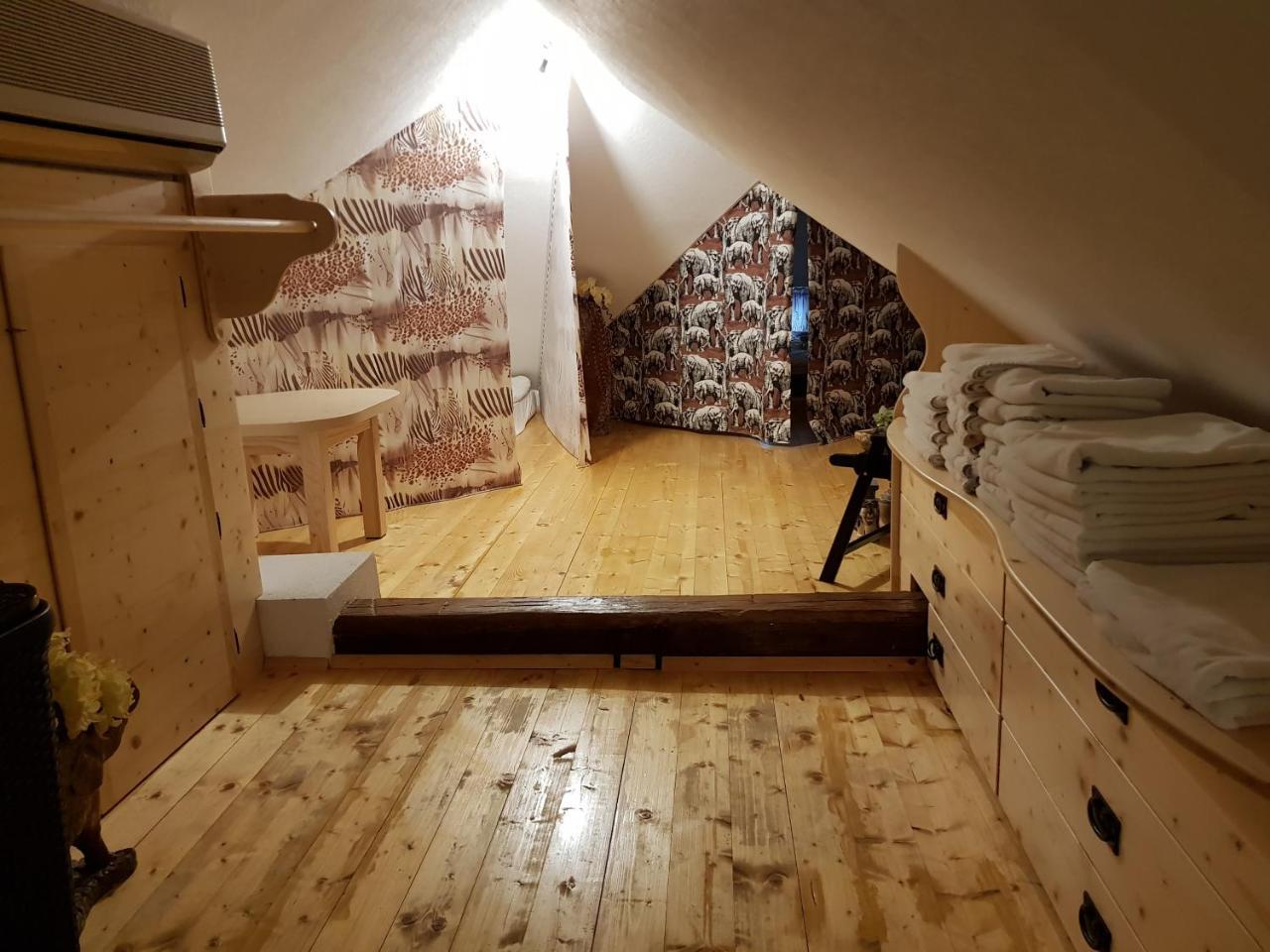 Хостел Mama'S House Церклє-на-Горенськем Екстер'єр фото